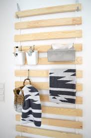 Ikea Hack Diy Utensilo Mit Lattenrost Sultan Lade Schone Flache Idee Fur Die Wand Hinter Der Badtur Ik Ikea Bad Lagerung Aufbewahrung Selbstgemacht Ikea Diy