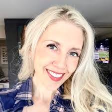 Shelley Strickland's Instagram, Twitter & Facebook