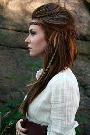 The shortest layers are on the top, the longest on the bottom. Pin On Style Hair