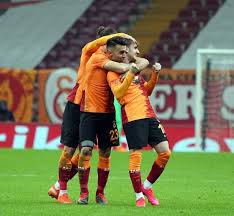 Galatasaray futbol takımı, muhammed kerem aktürkoğlu'nu kadrosuna kattı. Son Dakika Spor Haberleri Kerem Akturkoglu Parliyor 3 Lig Den Zirveye Futbol Haberleri