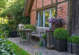 Krauter In Topfen Und Kubeln Pflanzen Und Pflegen Obi Garten Kubelpflanzen Gartengestaltung