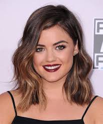 Lucy Hale Hairstyle Medium Wavy Casual Medium Brunette Round Face Haircuts Medium Hair Styles Brunette Bob Haircut