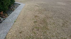 Do you want a driveway or path that is stunning to look at, long lasting, easy to maintain and permeable? Resin Gravel Driveway Installation For Summer 2019