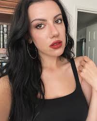 Alexa Michaels's Instagram, Twitter & Facebook