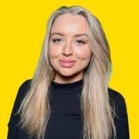 Hayley Ibbotson's Instagram, Twitter & Facebook