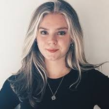 Abigail Macleod's Instagram, Twitter & Facebook