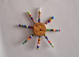 Es ist wirklich ganz leicht, diesen niedlichen stern zu basteln. Weihnachtssterne Basteln Kinderspiele Welt De