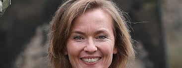 Josephine Hoppe's Instagram, Twitter & Facebook