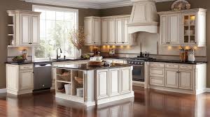 2025) 21+ Ideas for White Kitchen Cabinets with Black Countertops