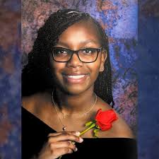 HOW EXCITING ❤️ The #SOWF team would like everyone to join us in  celebrating another high school graduate and future college student,  Natalia Scott! She plans