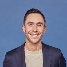 Today I'm thrilled to announce that I'm stepping into the role of CEO at  Vocal Media! I joined Vocal Media two years ago after meeting Malia Fisher  Arieli at a random SXSW