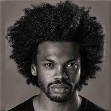 La raie sur le côté est le détail tendance des coiffures hommes du moment. Vos Extensions De Cheveux Naturels A Clermont Ferrand