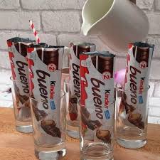 Kinder Bueno Pops Video In 2020 Yummy Food Dessert Bueno Recipes Cooking Recipes Desserts