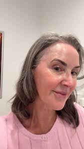 Such a perfect gift to yourself: Perfect time to look after your skin ready  for Autumn 🍂 Link in bio: Dm or email👈🏼 #midlifewomen #maturewomen  #midlife #matureskin #beautyexpert #radiofrequency #microcurrentfacial