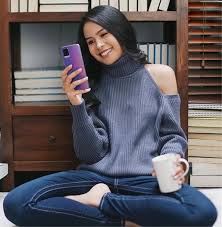 Momen wisuda s2 maudy ayunda terasa lengkap lantaran dihadiri ayah, ibu dan adik perempuannya. J7cf4qblbdypdm