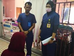 Mama papa yang bakal menimang cahaya mata lelaki nanti pasti tengah fikir nama bayi lelaki yang sesuai untuk si manja mama kan? Wanita Kudung Kaki Nafi Ditinggalkan Anak