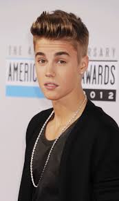 Justin bieber haircut with long fringe. Justin Bieber S Best Hairstyles Popsugar Beauty