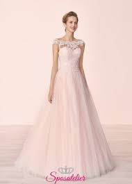 La scollatura è caratterizzata dal Abiti Da Sposa 2020 Colorati Off 69