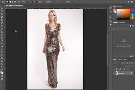 How To Quickly Clean Studio Backdrops In Photoshop – Retouching Academy
