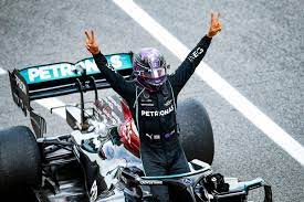 Hamilton spoke to f1.com after the race to explain what happened. Hamilton Wants New Mercedes Contract Agreed By Summer Break After 2021 Talks Ruined Off Season Formula 1
