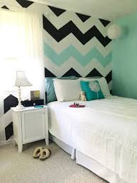 15 Awesome Striped Painted Wall Design And Decorating Ideas To Make Your Home More Amazing Painting Stripes On Walls Bedroom Wall Paint Bedroom Wall Designs