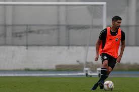 Neto berola e tiago reis Botafogo Espera Que Periodo Sem Jogos Possa Ser Benefico Para Federico Barrandeguy Gazeta Esportiva