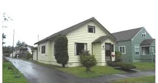 What S The Price Of Rock History Kurt Cobain S Aberdeen Home For Sale For 400 000 Puget Sound Business Journal Celebrity Houses Celebrity Homes For Sale Real Estate