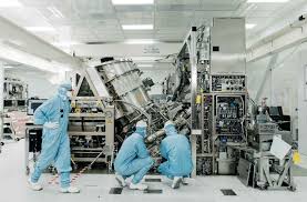 Wie kein anderer europäischer konzern profitiert asml vom gewaltigen boom der halbleiterindustrie. Eetimes Post Fire Asml Expects 20 Percent Sales Growth In 2022