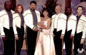 Noticias De Star Trek Junio 2008 Star Trek News Star Trek Voyager Fandom Star Trek Star Trek Wedding