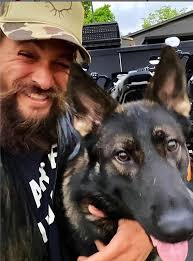 Clint Eastwood and Jason Momoa and family! 🌿🌷🐦