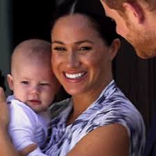 A post shared by prince harry & meghan markle (@sussexroyal_hm). Baby Archie E Il Protagonista Assoluto Della Cartolina Di Natale Di Harry E Meghan News Mtv Italia