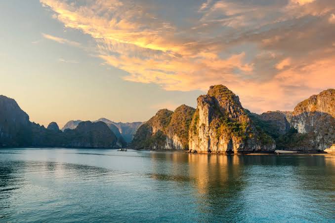 Vietnam Travel Calendar 2026
