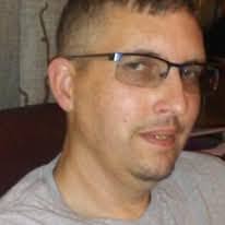 Ellen Deely's Instagram, Twitter & Facebook