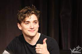 He started his career by following his sister along to one of her auditions. Netflix Movies Starring Kyle Gallner