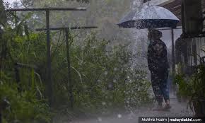 Najib loses cool, shouts at police. 6trgkohbms6x3m