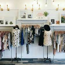 Pin Di Katy Kincaid Su Boutique Progettazione Interni Negozio Arredamento Da Boutique Idee Boutique