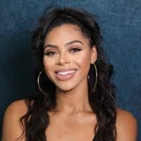 Carly Blevins's Instagram, Twitter & Facebook