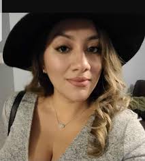 Armando's wife recently died from Covid-19. Victoria Gallardo leaves behind  5 kids-- including a newborn. She was only 33 years old. Armando could  really use some uplifting words. His kids are depending