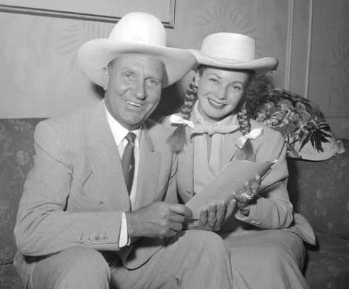 🎬🤠 Gene Autry and Gale Davis: The Truth Behind One of Classic Hollywood's Persistent Rumors