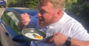 Scot Cooks An Egg In His Roasting Car