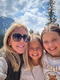 A beautiful night, a beautiful wedding and a beautiful bride. I am so happy  for mikes daughter @oliviaamadeline and to see how proud Mike was for her  big wedding day. Olivia and