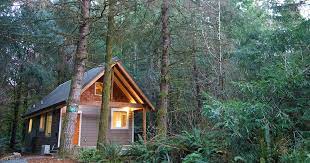 From redwood forest vacation cabins along the coast to secluded cabins in the redwoods, any redwood cabin rent al would make for a great family weekend getaway in california. Redwood Coast Cabin Rentals Fern Hook Vacation Cabins