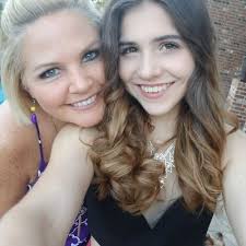 Darla Bergeron (@ryleesaydee)