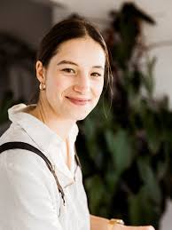 Each evening, a new masterpiece is revealed. Slowing right down for you to  enjoy this beautiful summer sunset with me…………….taking more time in 2025 to  enjoy these moments of inspiration💛x