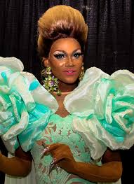 Boris itzkovich escobar, nombre verdadero de envy peru, participará en la primera temporada de rupaul's drag. Chi Chi Devayne Wikipedia