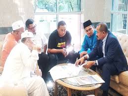 Nampaknya para malaikat dalam pakatan harapan diam membisu apabila setiausaha akhbar perdana menteri, en zahid md arip dikaitkan dengan menjadi orang tengah menerima rasuah dalam transaksi felda. Jangan Pertikai Manipulasi Urusan Pemilihan Yang Di Pertuan Agong