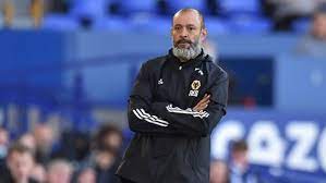 Nuno espirito santo booked from the sideline! Wolverhampton Anuncia Saida De Nuno Espirito Santo Wolverhampton Jornal Record
