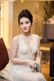 Và tôi cũng yêu anh. Chia Sáº» Cá»§a A Háº­u Huyá»n My Khi Ä'áº§u Quan Cho Vtv24