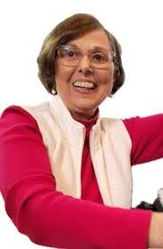 Mara Hudson's Instagram, Twitter & Facebook