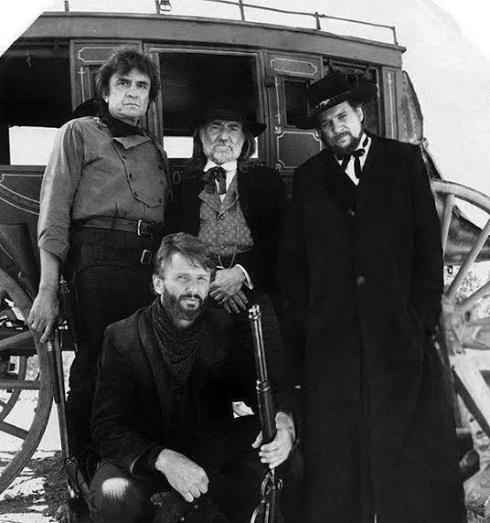 Outlaw 🤠 🎸 Throwback to Country Legends: The Highwaymen in True Outlaw  Style! 🤠 Check out this iconic black-and-white shot of The Highwaymen—Willie  Nelson, Waylon Jennings, Johnny Cash, and Kris Kr